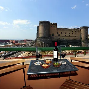https://angio-holiday-rooms.hotels-amalfi.com